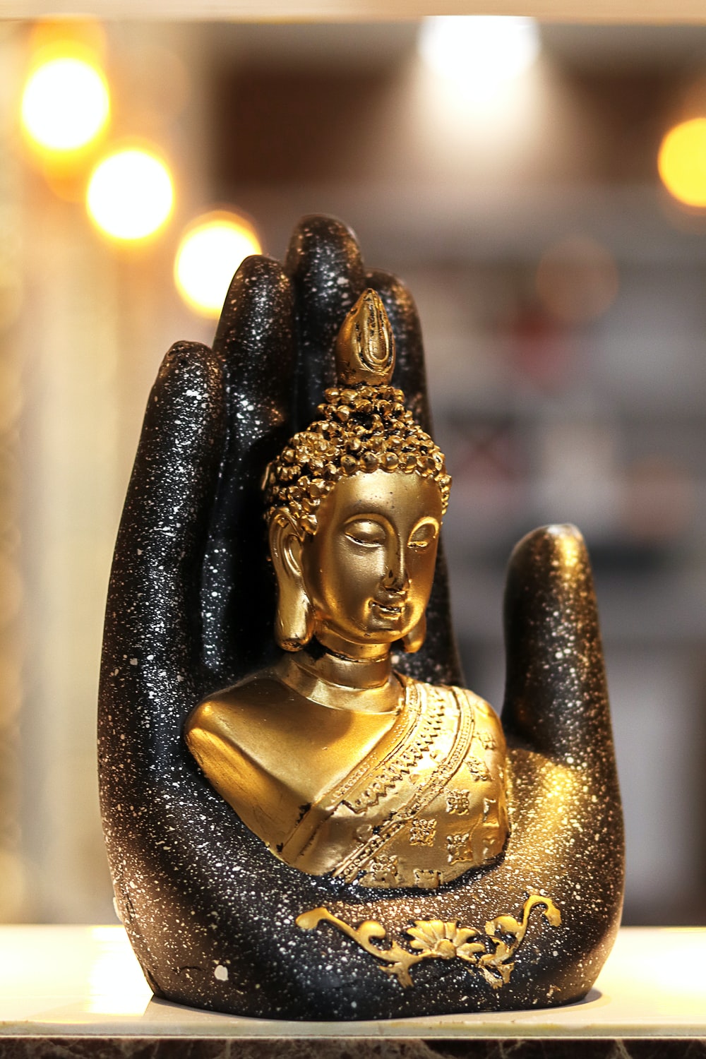 Idols,Showpieces and Figurines