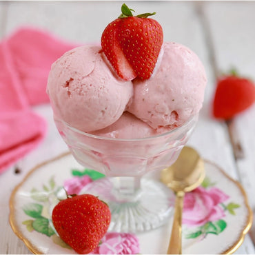 ICE CREAMS Sweet Strawberry