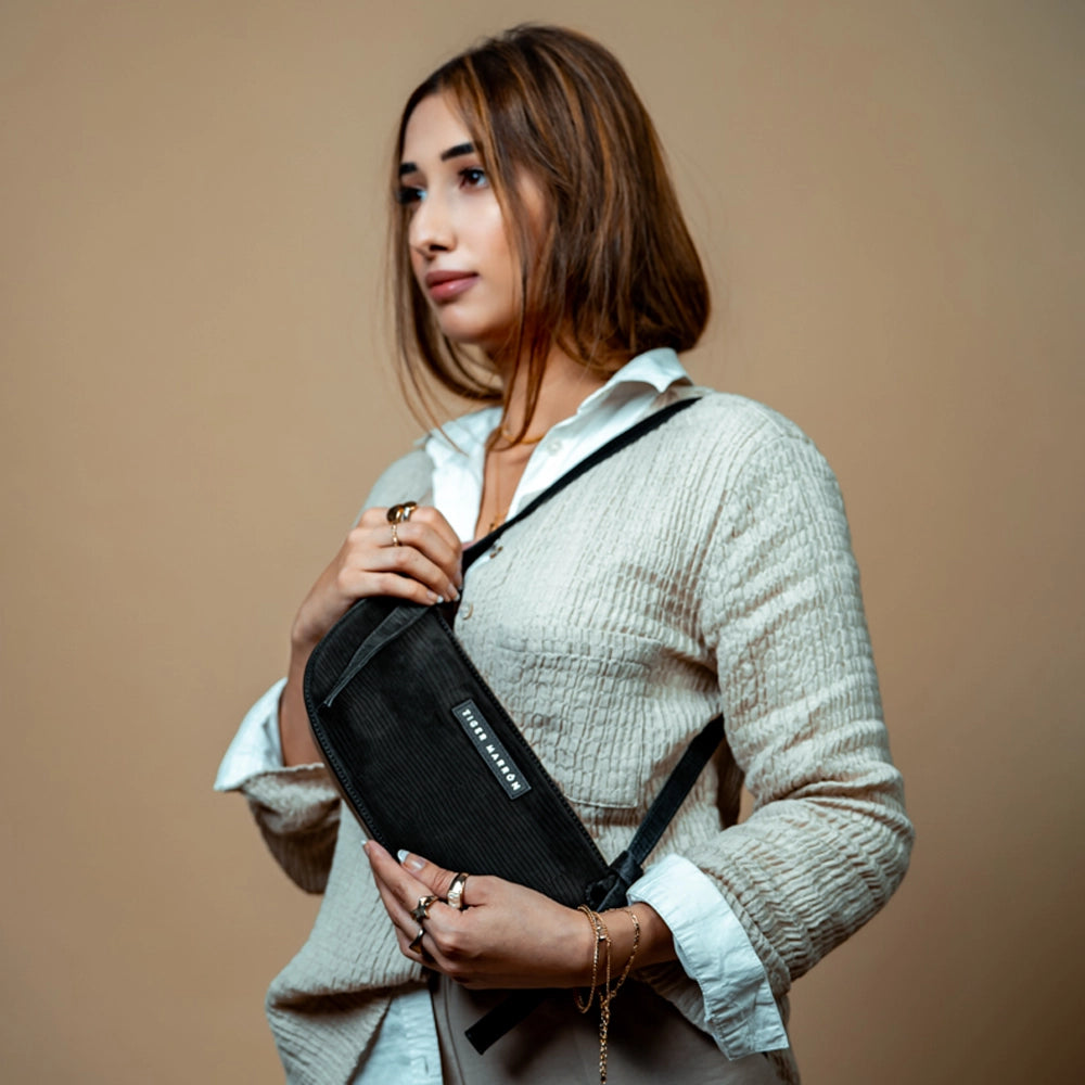 TM Knotted Up Black143-5