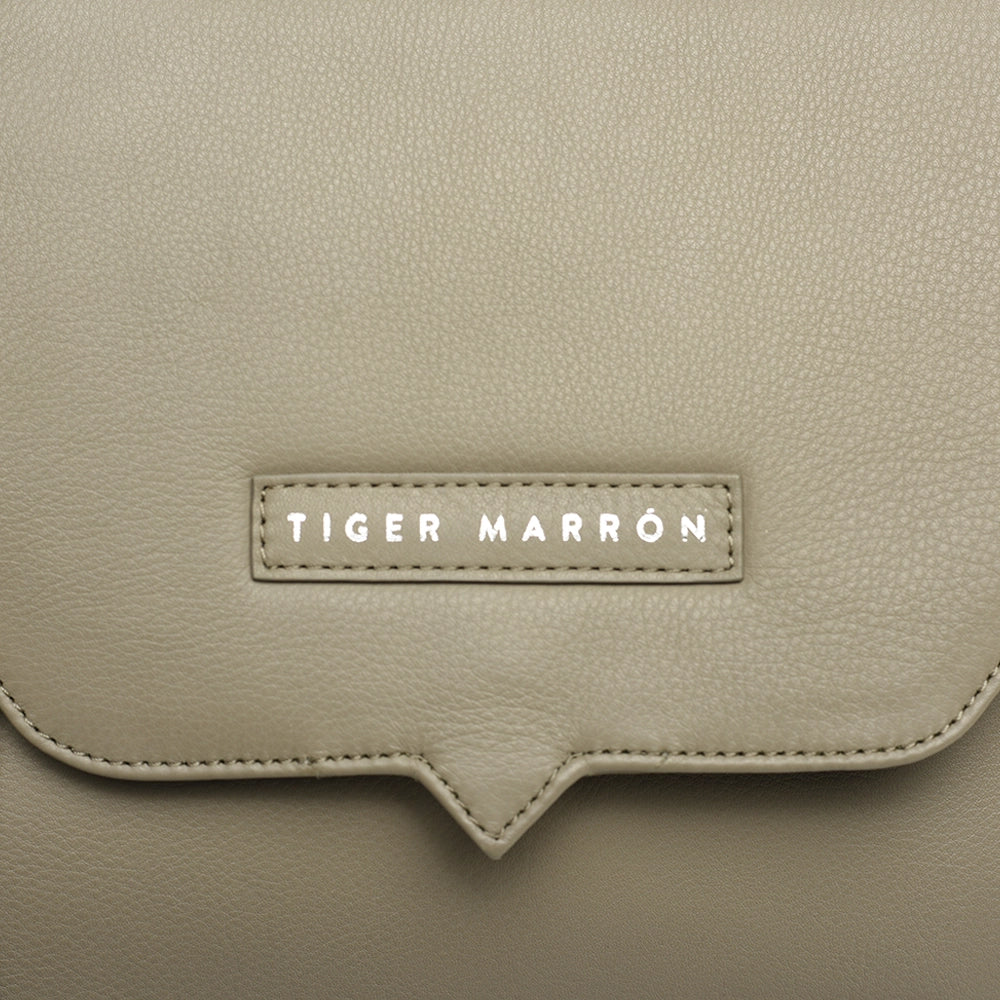 TM E my fringe Grey 070-4