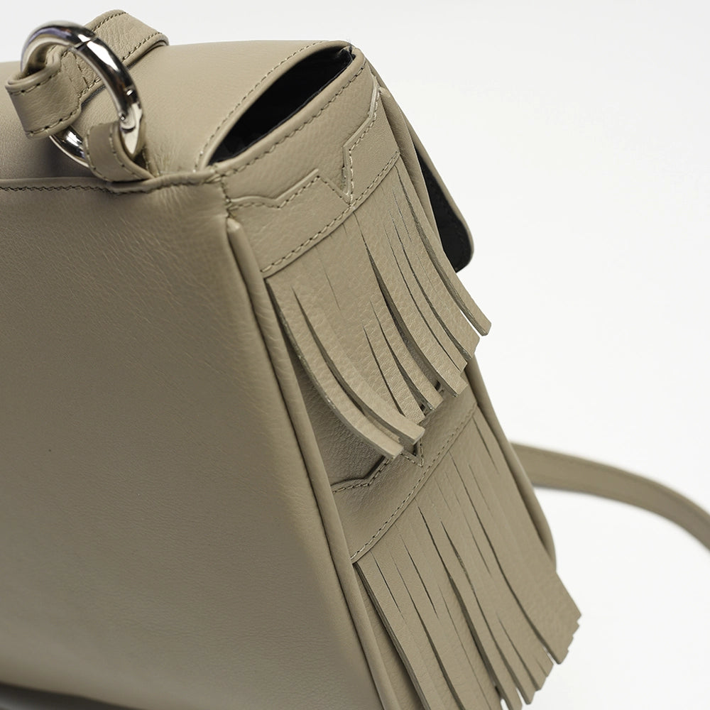 TM E my fringe Grey 070-5